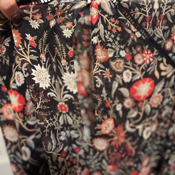 Intermix Floral Silk Deep Keyhole Women’s Blouse - Picture 7 of 9